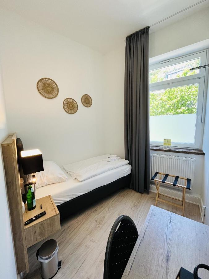Single Room,1418637402:JPEG